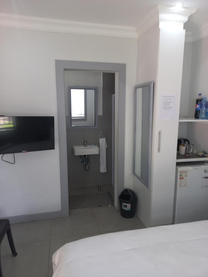 Triple9 Hatfield Guesthouse Pretoria-Noord Extérieur photo