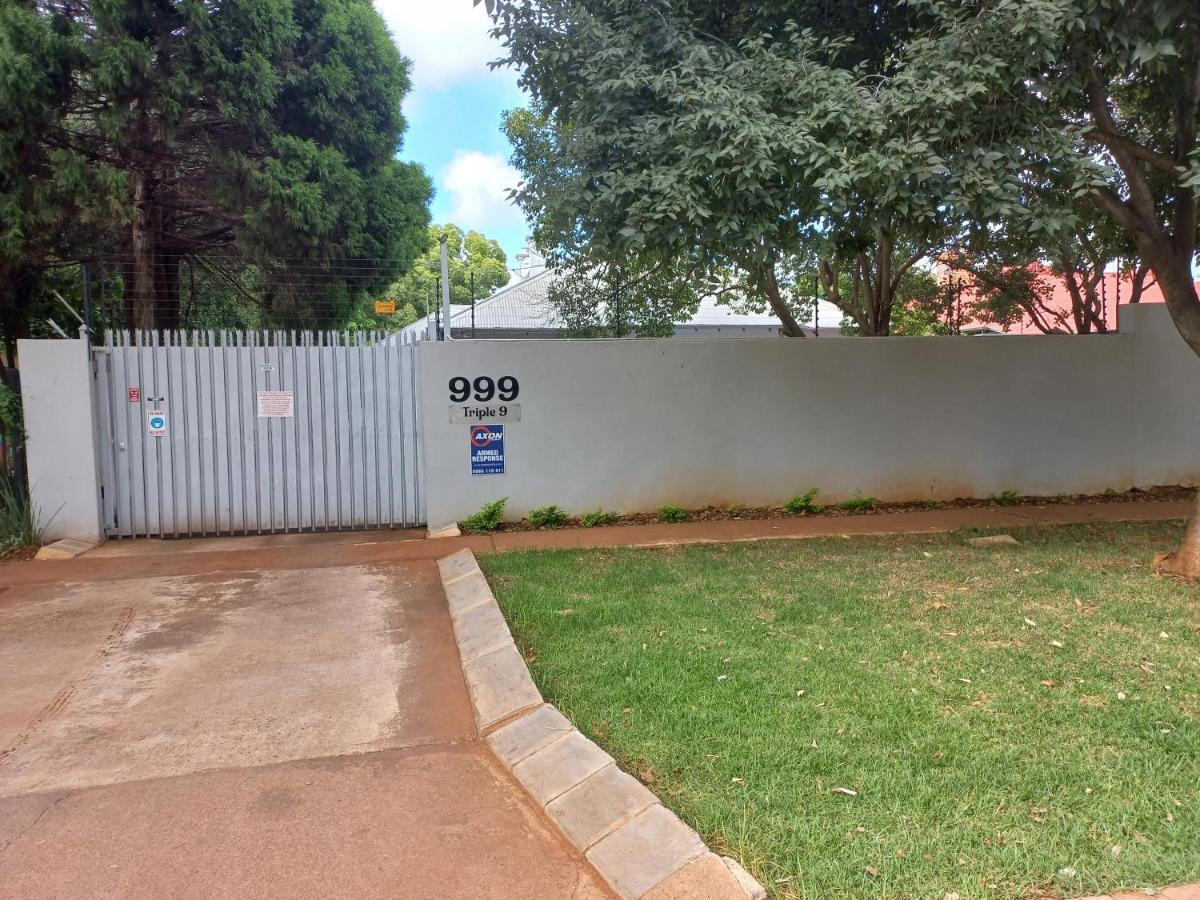 Triple9 Hatfield Guesthouse Pretoria-Noord Extérieur photo
